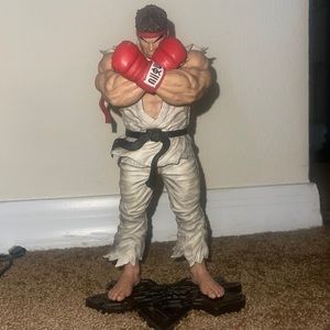10in collectors edition Ryu Statue (Street Fighter V)